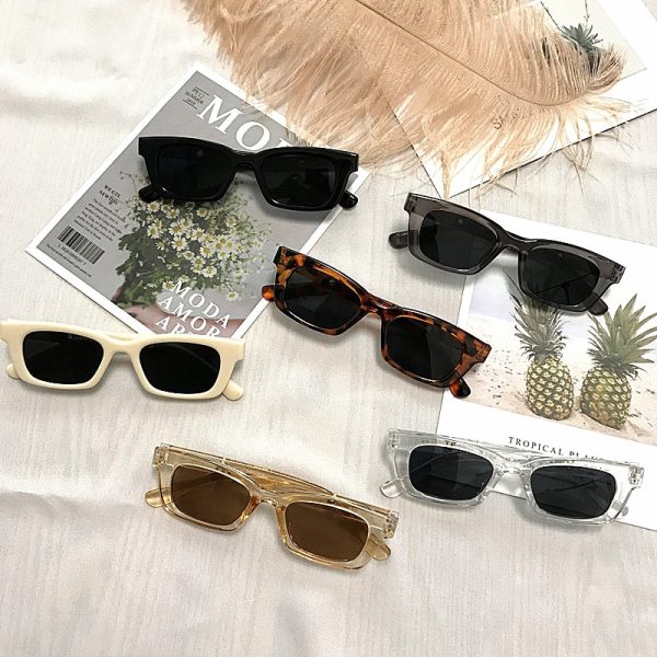 Women's Rectangle Vintage Sunglasses - Image 4